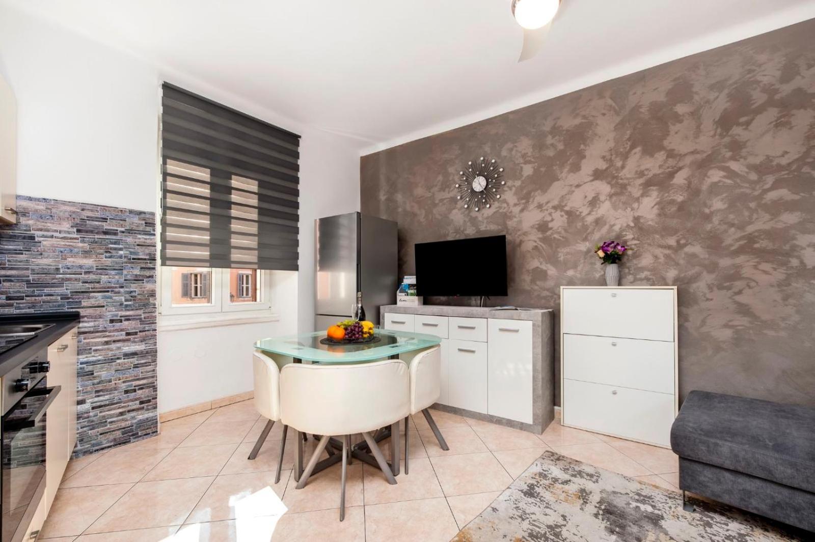 Apartment Rogic Rovinj Exterior photo